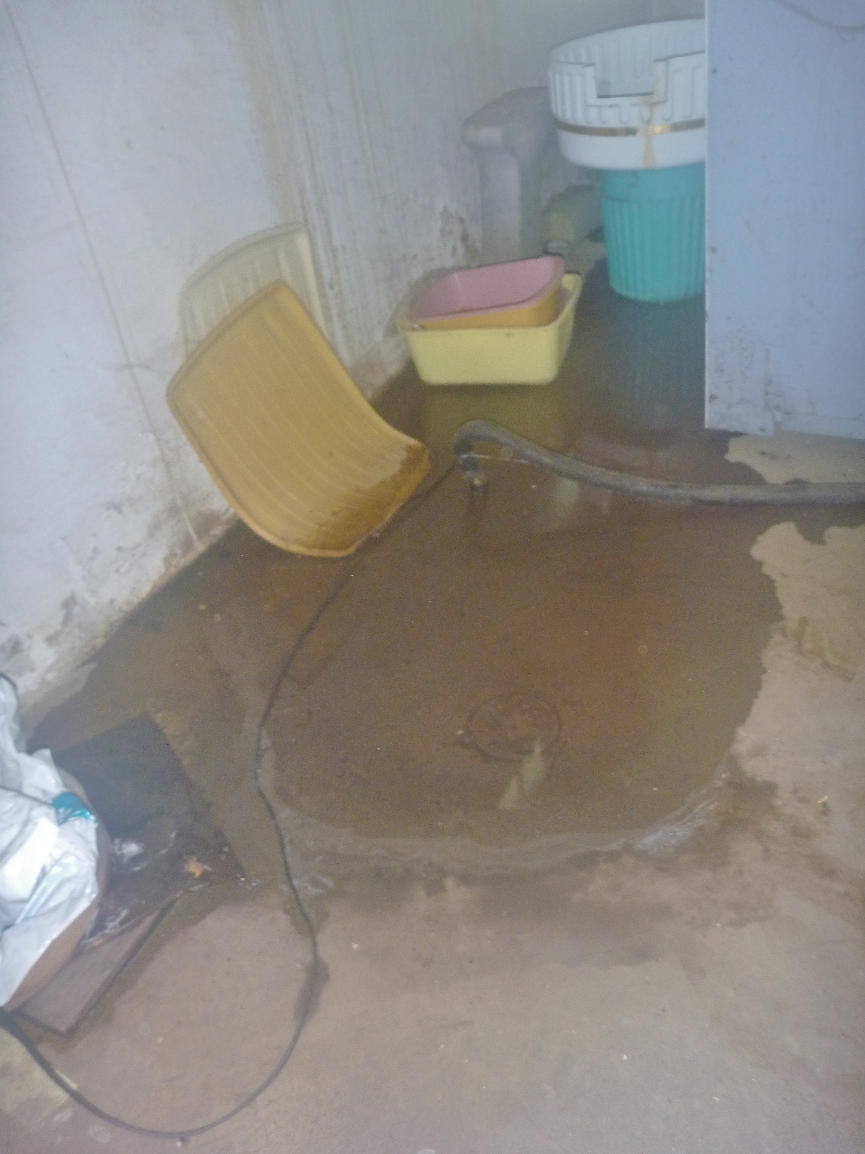 Water in a Salem Oregon basement